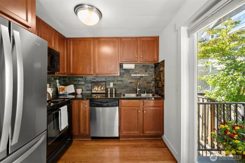 Property photo for 6325 42nd Avenue Sw, Seattle photo 14