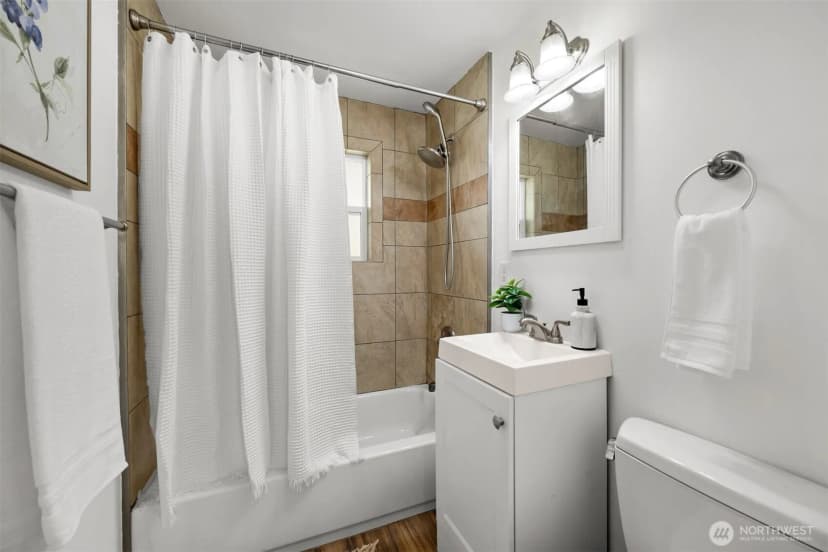 Property photo for 6325 42nd Avenue Sw, Seattle photo 20