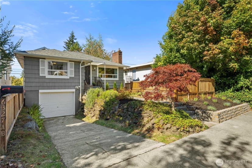 Property photo for 6325 42nd Avenue Sw, Seattle photo 3