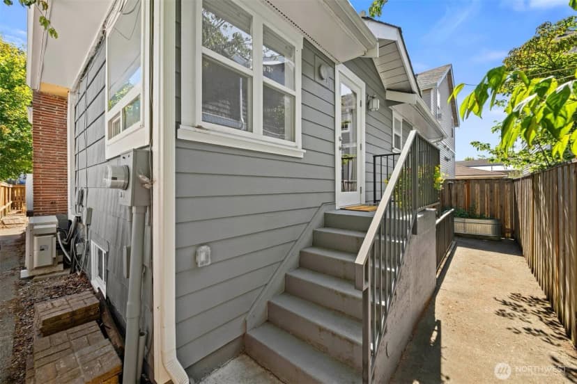 Property photo for 6325 42nd Avenue Sw, Seattle photo 28