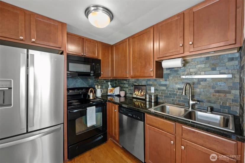 Property photo for 6325 42nd Avenue Sw, Seattle photo 15