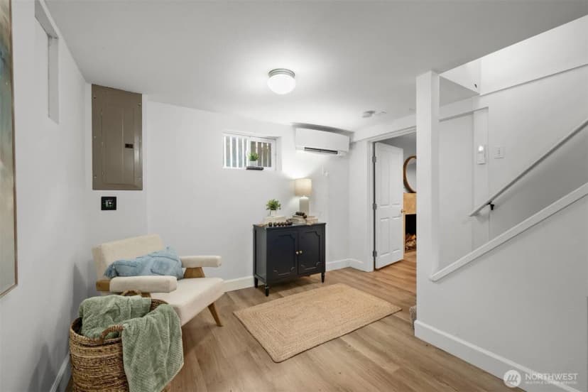 Property photo for 6325 42nd Avenue Sw, Seattle photo 22