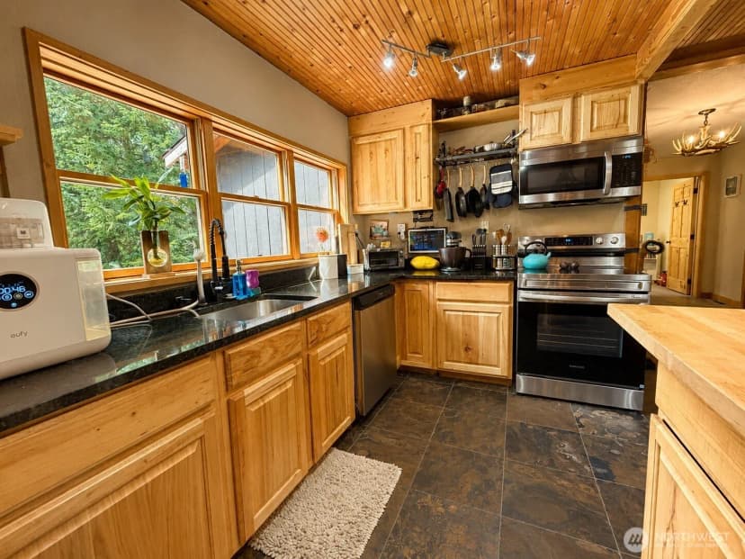 Property photo for 16845 Second Cr Road, Leavenworth photo 16
