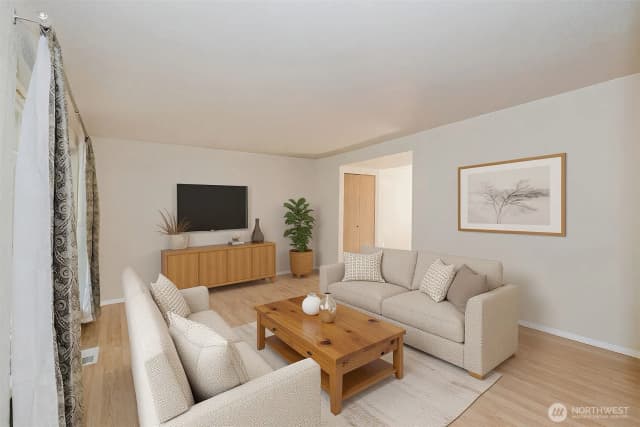Property photo for 776 Sw Littletree Circle, Port Orchard photo 4
