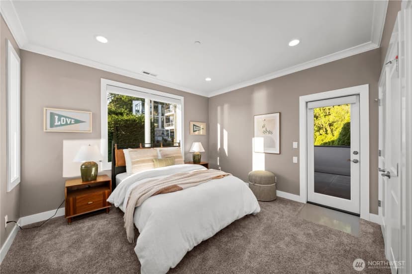 Property photo for 3410 W Mercer Way, Mercer Island photo 31