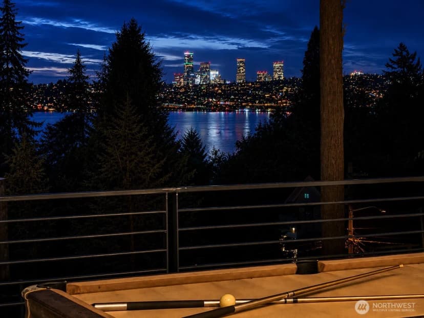 Property photo for 3410 W Mercer Way, Mercer Island photo 2