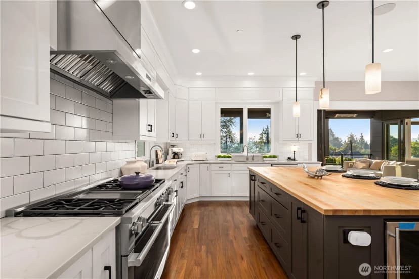 Property photo for 3410 W Mercer Way, Mercer Island photo 18