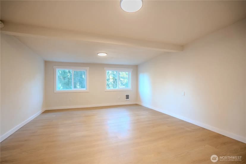 Property photo for 909 Fir Street Ne, Olympia photo 14