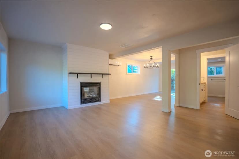 Property photo for 909 Fir Street Ne, Olympia photo 3