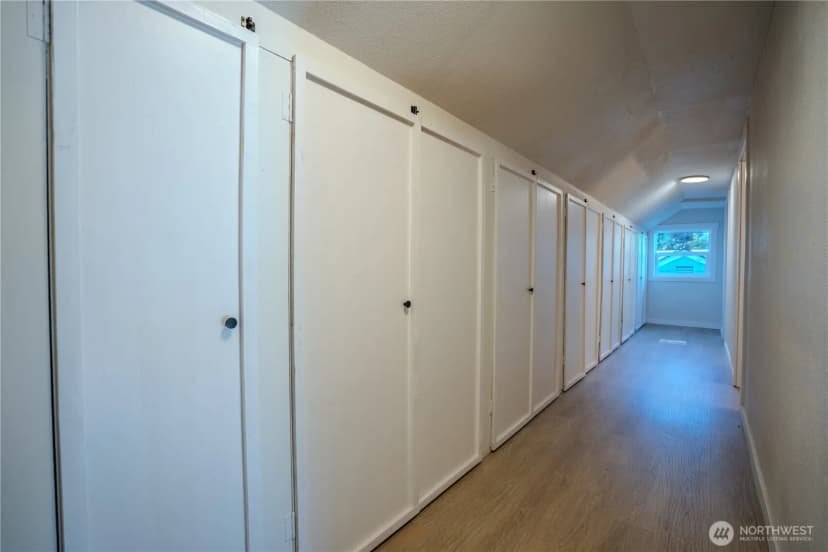 Property photo for 909 Fir Street Ne, Olympia photo 11