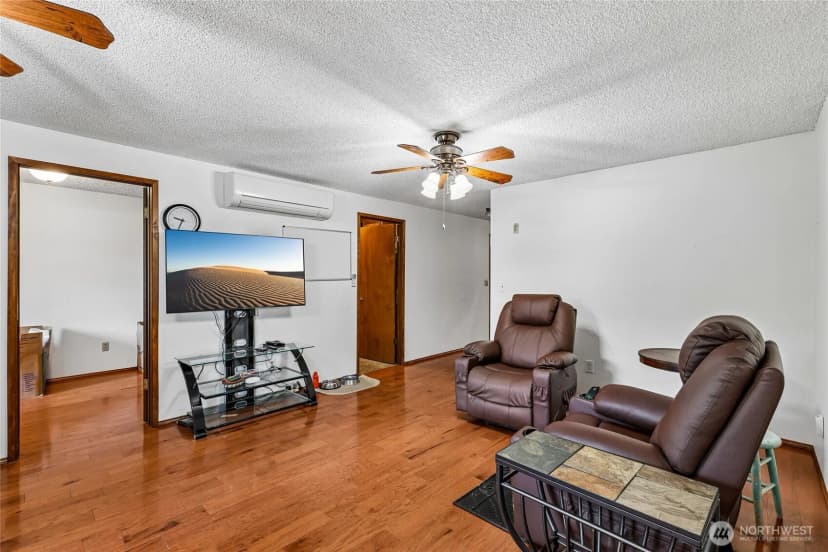 Property photo for 8621 Vistarama Avenue, Everett photo 16