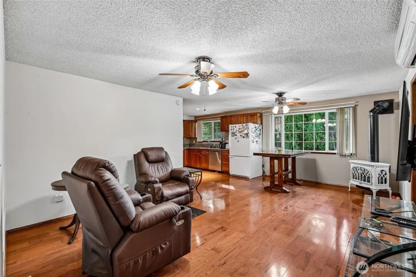 Property photo for 8621 Vistarama Avenue, Everett photo 14