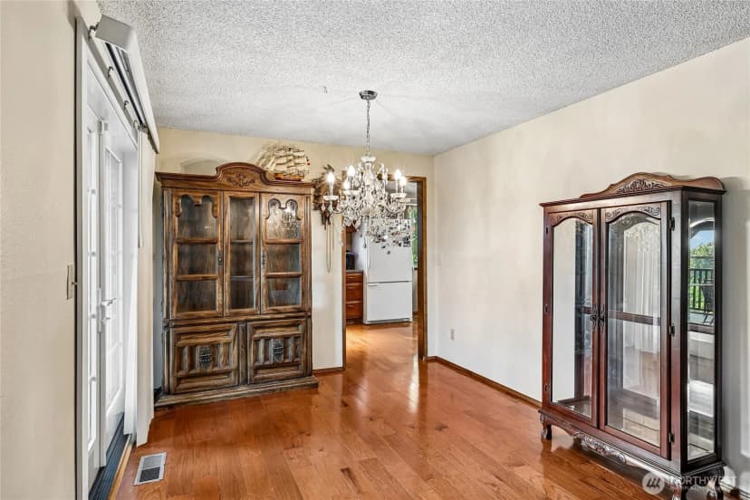 Property photo for 8621 Vistarama Avenue, Everett photo 9