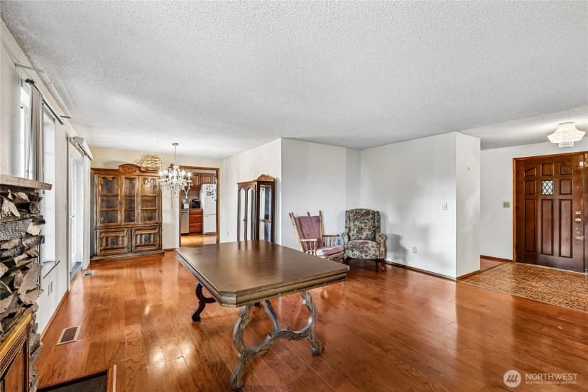 Property photo for 8621 Vistarama Avenue, Everett photo 7