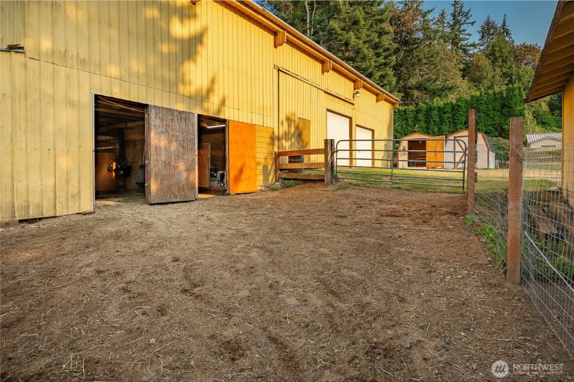 Property photo for 1494 Van Wyck Road, Bellingham photo 23