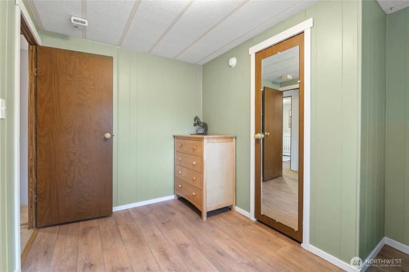 Property photo for 1494 Van Wyck Road, Bellingham photo 16