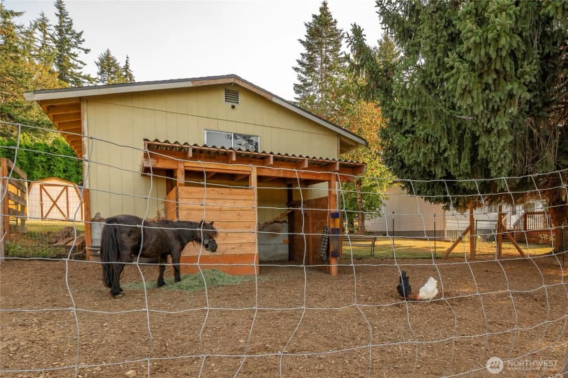 Property photo for 1494 Van Wyck Road, Bellingham photo 29