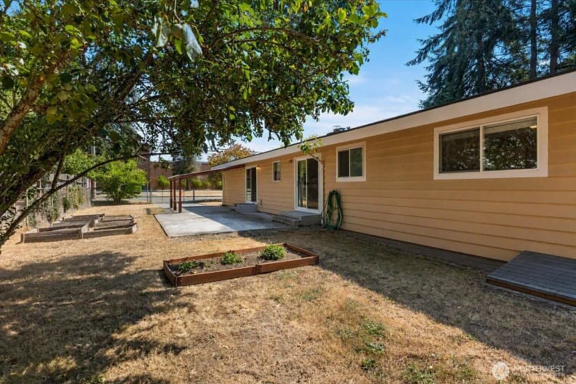 Property photo for 2352 N 188th Street, Shoreline photo 21
