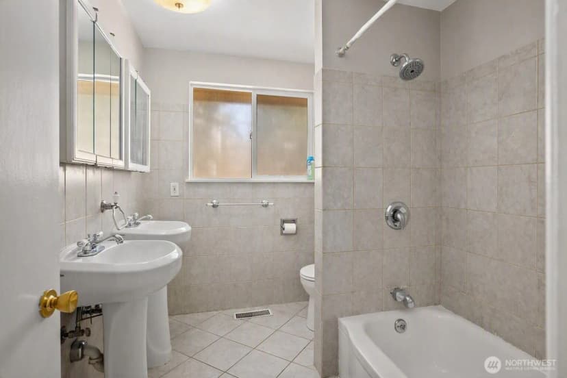 Property photo for 2352 N 188th Street, Shoreline photo 18