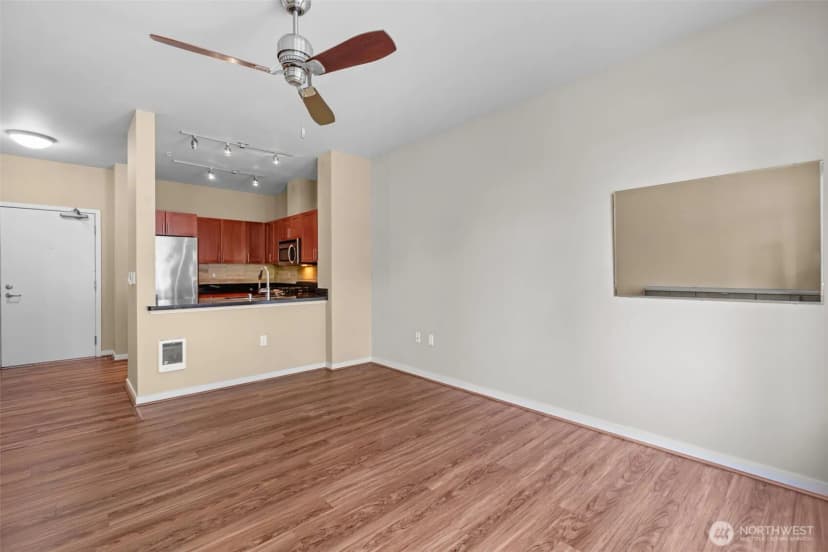 Property photo for 15100 6th Avenue Sw #518, Burien photo 6