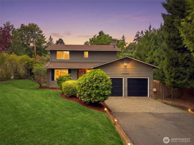 Property photo for 15919 82nd Place Ne, Kenmore