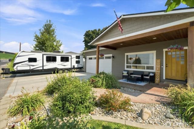 Property photo for 471 N Iowa Avenue, East Wenatchee photo 3