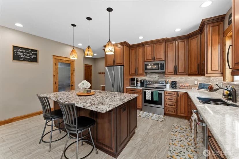 Property photo for 471 N Iowa Avenue, East Wenatchee photo 11