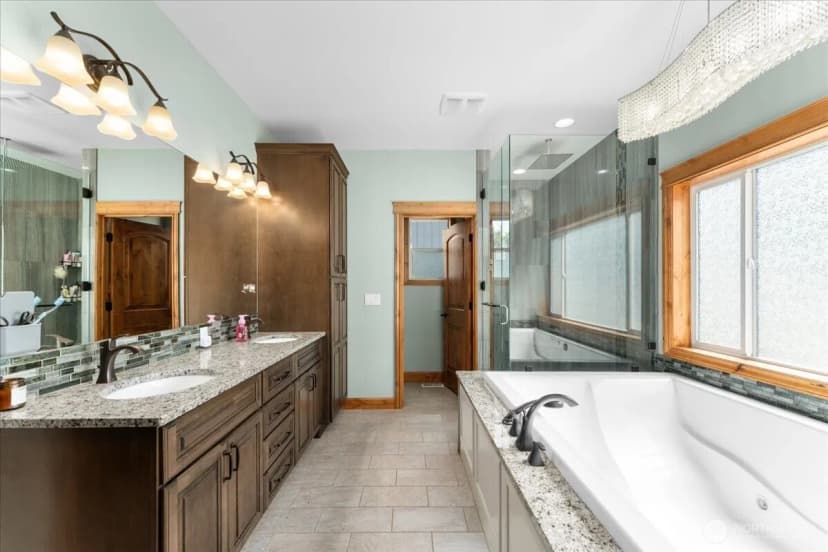 Property photo for 471 N Iowa Avenue, East Wenatchee photo 18