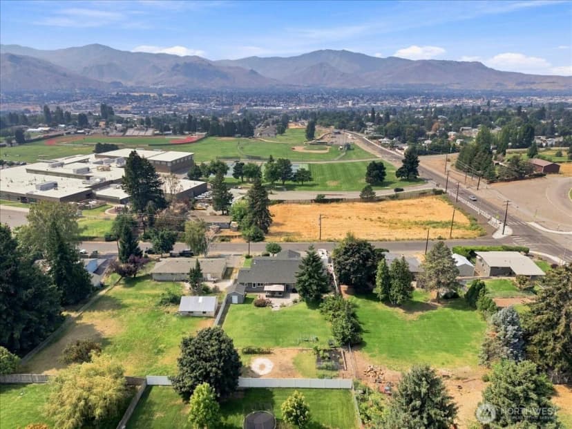 Property photo for 471 N Iowa Avenue, East Wenatchee photo 39