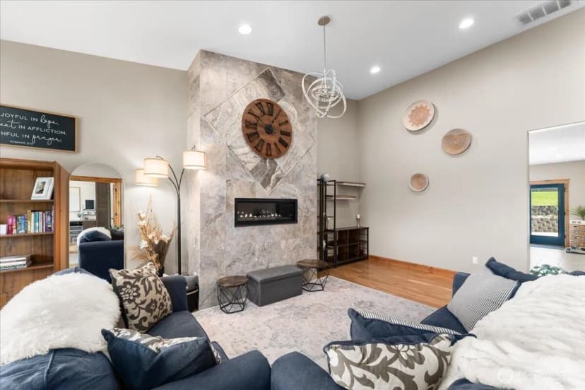 Property photo for 471 N Iowa Avenue, East Wenatchee photo 6