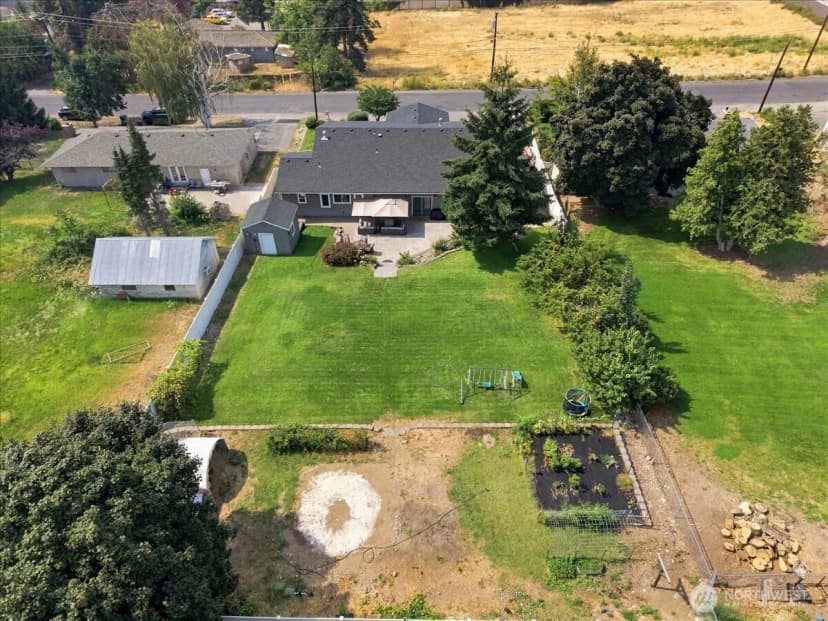 Property photo for 471 N Iowa Avenue, East Wenatchee photo 36
