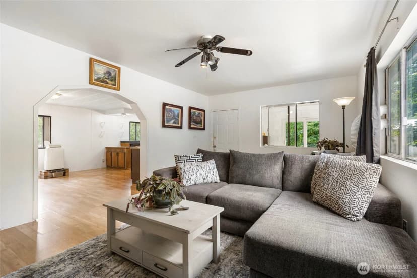 Property photo for 650 W Griffiths Lane, Seabeck photo 11