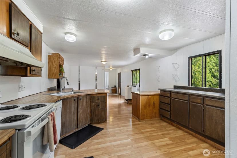 Property photo for 650 W Griffiths Lane, Seabeck photo 14