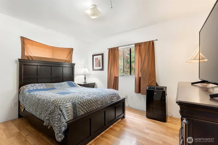 Property photo for 650 W Griffiths Lane, Seabeck photo 25