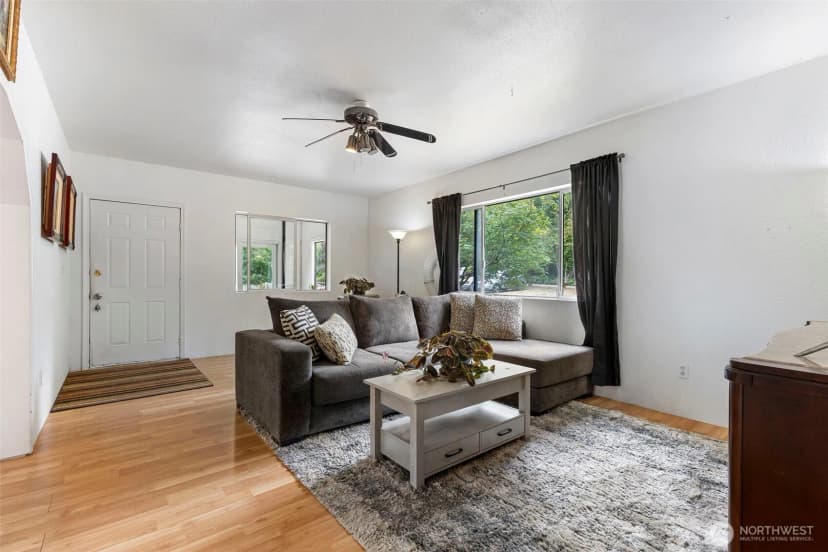 Property photo for 650 W Griffiths Lane, Seabeck photo 10