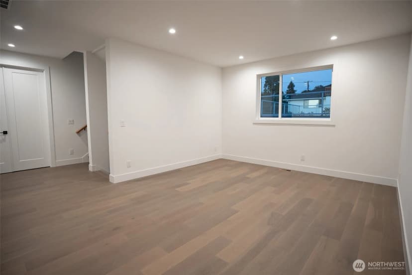 Property photo for 917 N 30th Street, Renton photo 10