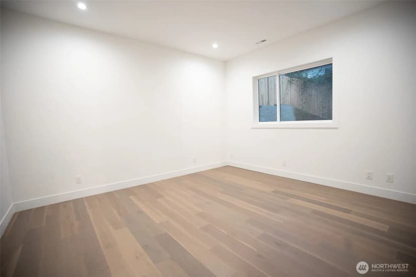 Property photo for 917 N 30th Street, Renton photo 9