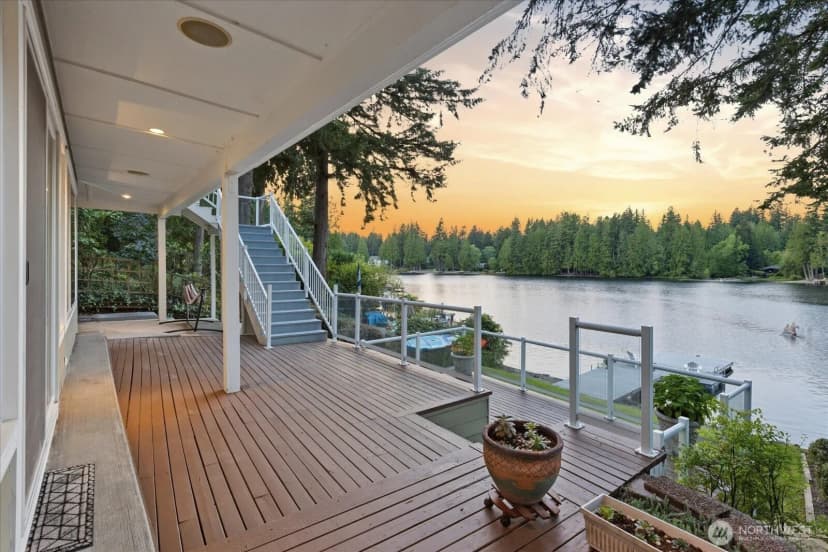 Property photo for 2053 E Beaver Lake Drive Se, Sammamish photo 8