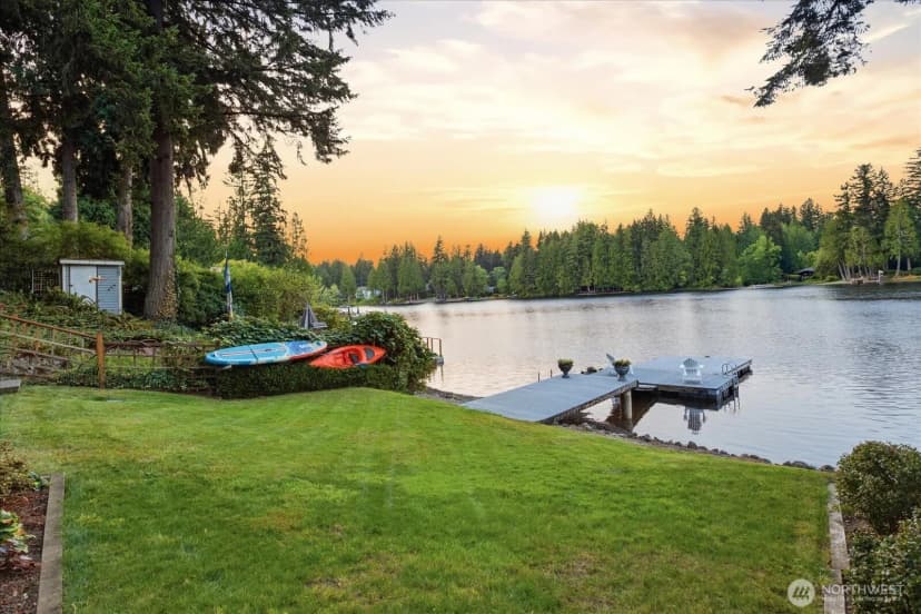 Property photo for 2053 E Beaver Lake Drive Se, Sammamish photo 6