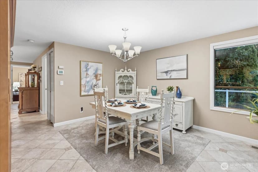 Property photo for 2053 E Beaver Lake Drive Se, Sammamish photo 23