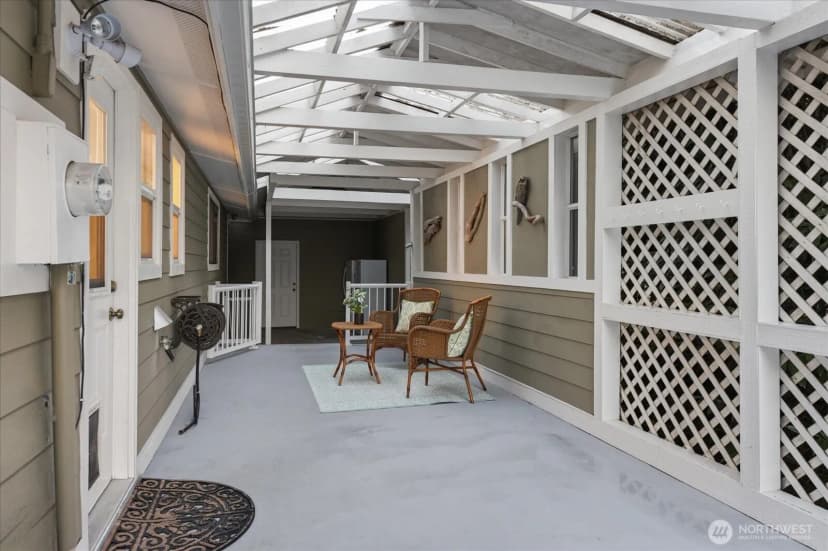 Property photo for 2053 E Beaver Lake Drive Se, Sammamish photo 40
