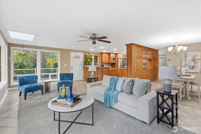 Property photo for 2053 E Beaver Lake Drive Se, Sammamish photo 14