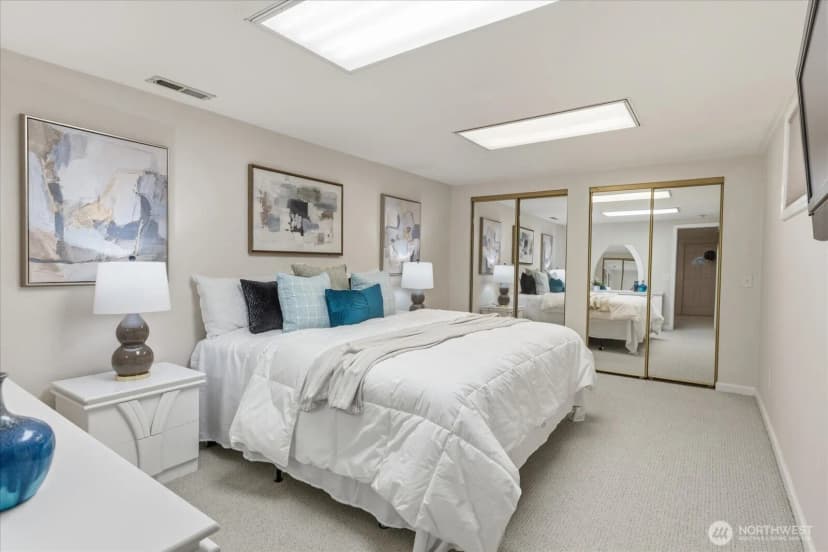 Property photo for 2053 E Beaver Lake Drive Se, Sammamish photo 35