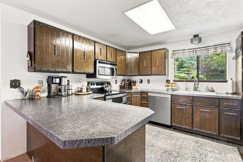 Property photo for 6087 Sunset Ave Ne, Bremerton photo 14