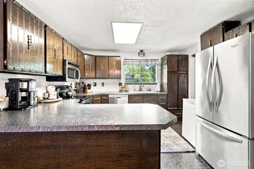 Property photo for 6087 Sunset Ave Ne, Bremerton photo 15
