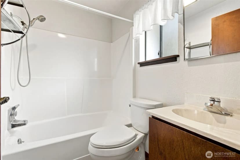 Property photo for 6087 Sunset Ave Ne, Bremerton photo 31