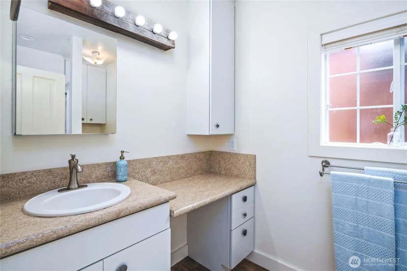 Property photo for 1517 6th Street, Anacortes photo 12