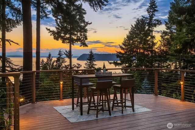 Property photo for 6029 95th Place Sw, Mukilteo photo 2