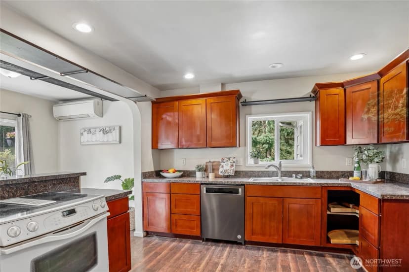 Property photo for 6605 Sidney Road Sw, Port Orchard photo 8