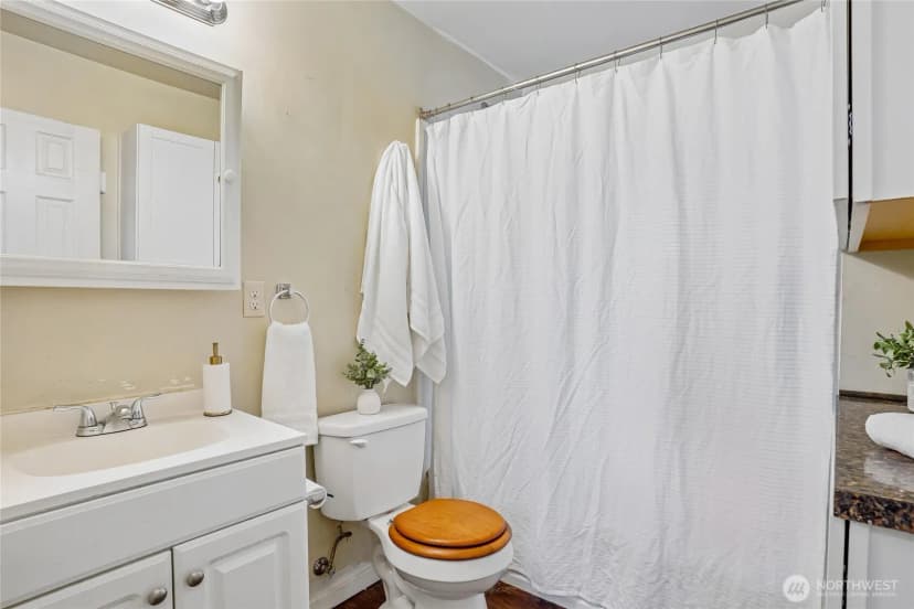 Property photo for 6605 Sidney Road Sw, Port Orchard photo 15